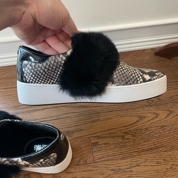 Michael Kors Maven Embossed Snakeskin Print Leather and Rabbit Fur Sneak… - Picture 6 of 13